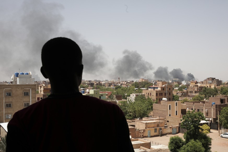 Smoke is seen in Khartoum, Sudan, Saturday, April 22, 2023. The fighting in the capital between the Sudanese Army and Rapid Support Forces resumed after an internationally brokered cease-fire failed. ...
