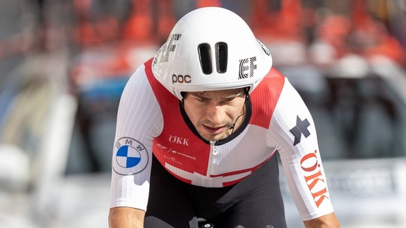 epa10795547 Stefan Bissegger of Switzerland competes in the Men Elite Individual Time Trial of the Road Cycling events at the UCI Cycling World Championships 2023 in Stirling, Britain, 11 August 2023. ...