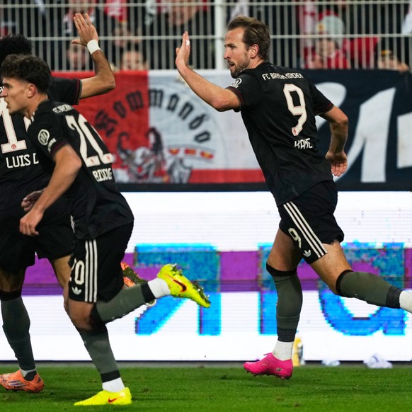 Harry Kane jubile après l&#039;égalisation à 2-2