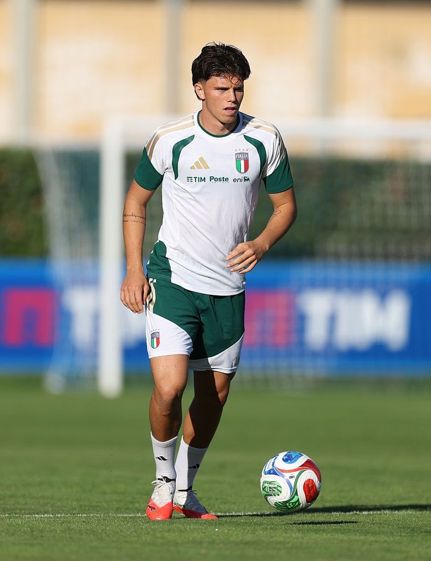 FLORENCE, ITALY - SEPTEMBER 23: Alessandro Romano of Italy in action during a Italy training session of Italy at Centro Tecnico Federale di Coverciano on September 23, 2026 in Florence, Italy. (Photo  ...
