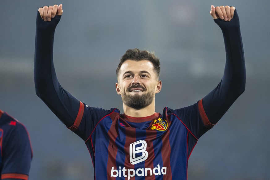 epa12426292 FC Basel's Albian Ajeti celebrates after winning UEFA Europa League league phase soccer match between FC Basel and VfB Stuttgart in Basel, Switzerland, 02 October 2025. EPA/ANDREAS BE ...