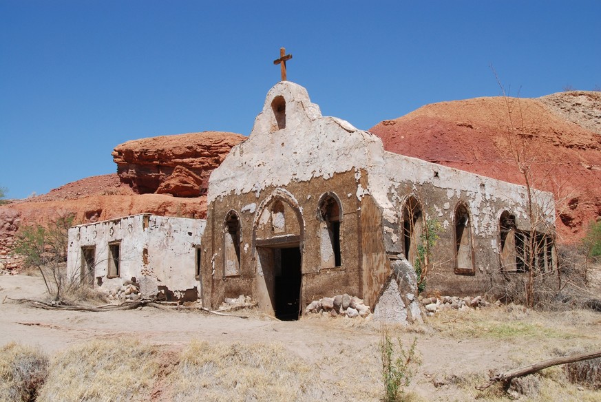 Spanish mission 1, Ruin of a small spanish mission at Contrabando movie set near Lajitas in Big Bend National Park, Texas