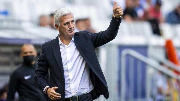 Vladimir Petkovic n'a pas mis ses cravates dans sa valise à Bordeaux, mais il reste très élégant.