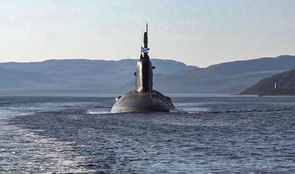 La Russie a même dépêché un sous-marin pour escorter le pétrolier.