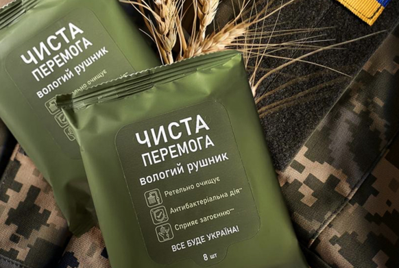 Les lingettes pour les soldats ukrainiens confectionnées par la société Biosphère.