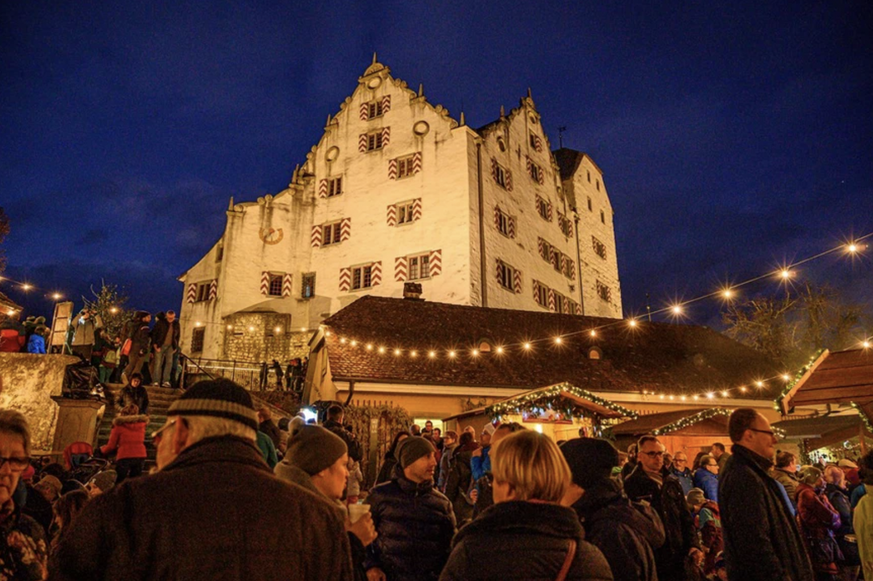 Un château comme celui-ci fait toujours bonne figure sur les marchés de Noël.