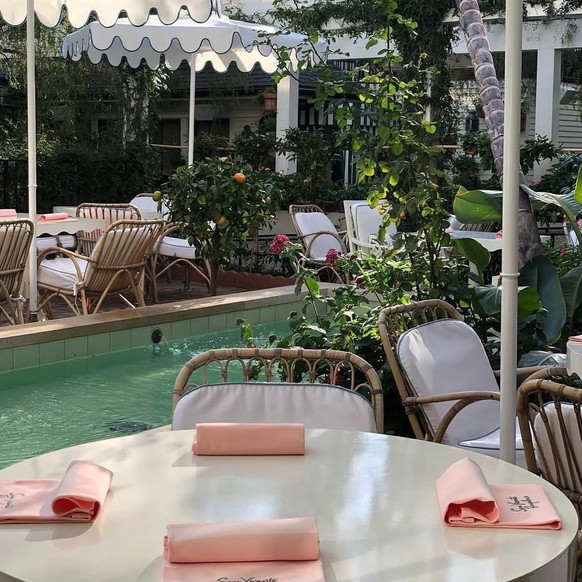 Le plus prestigieux club de Los Angeles, le San Vicente Bungalows.