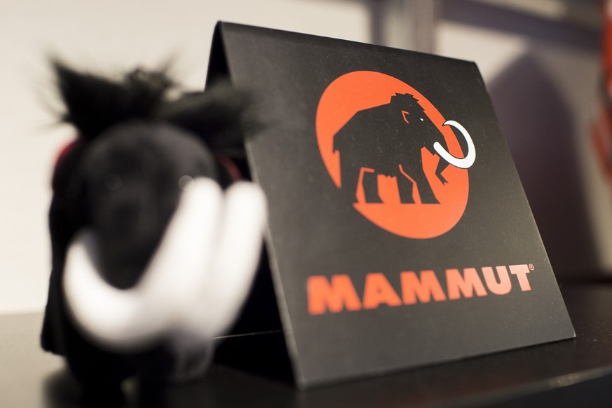 Das Logo der Schweizer Textilmarke Mammut Sports Group AG, aufgenommen am Donnerstag, 13. August 2015 in Zuerich. (KEYSTONE/Ennio Leanza)