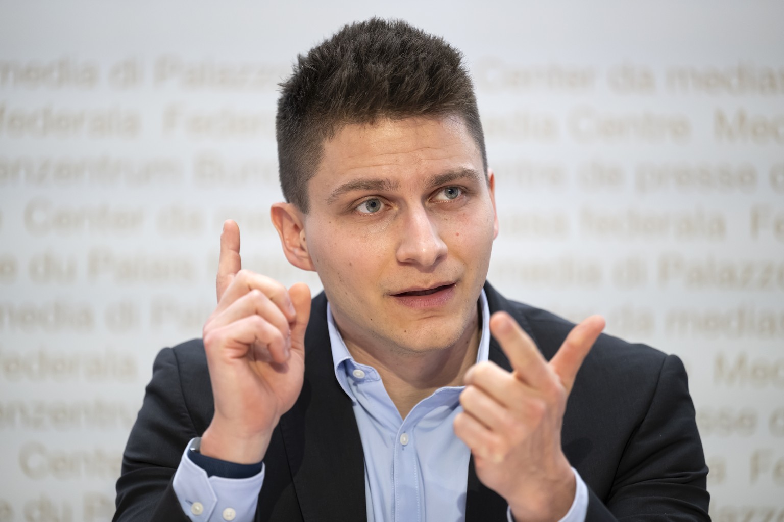 Patrick Eugster, Praesident Verein Renteninitiative, spricht waehrend einer Medienkonferenz des ueberparteilichen Komitees &quot;JA zur Renteninitiative&quot;, am Donnerstag, 1. Februar 2024 in Bern.  ...