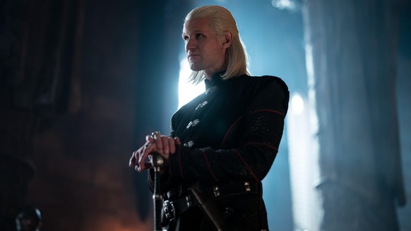 Matt Smith joue Daemon Targaryen, frère de Viserys. 