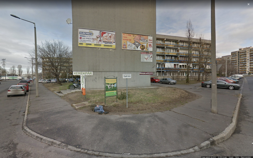 Weird shit on google street view 
https://9-eyes.com/