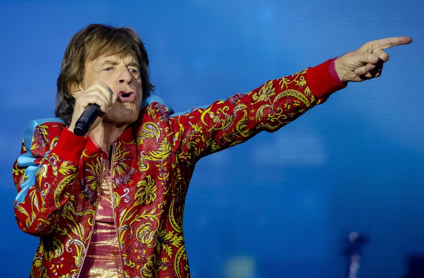 epa10057816 Singer Mick Jagger performs during a concert of The Rolling Stones in the Johan Cruijff ArenA in Amsterdam, The Netherlands, 07 July 2022. With the &#039;SIXTY&#039; tour, the British band ...