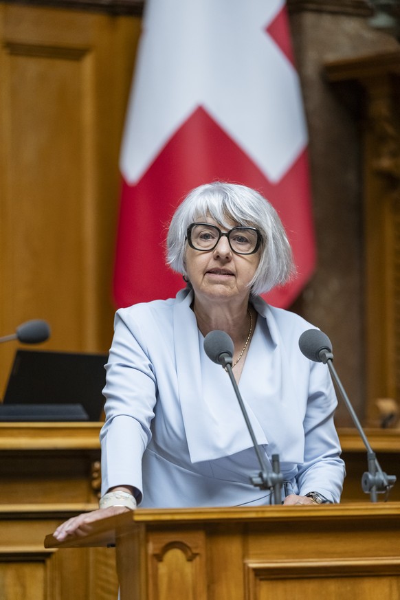 Bundesraetin Elisabeth Baume-Schneider aeussert sich zur Finanzierung der 13. AHV Rente, an der Sommersession der Eidgenoessischen Raete, am Mittwoch, 3. Juni 2026 im Nationalrat in Bern. (KEYSTONE/Al ...