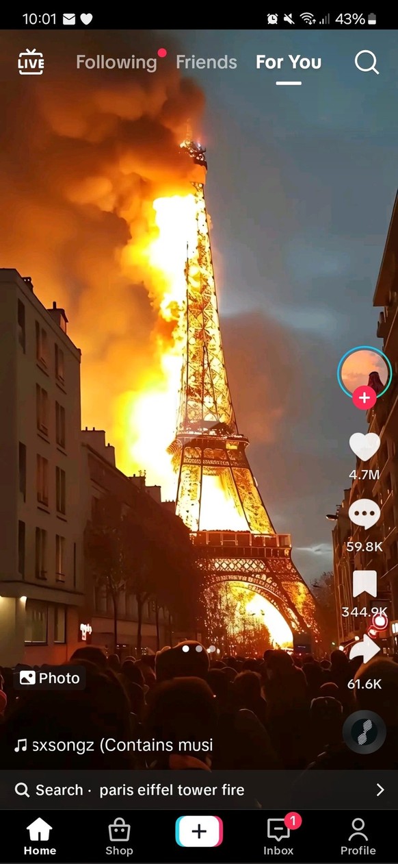 La tour Eiffel «en feu» à Paris