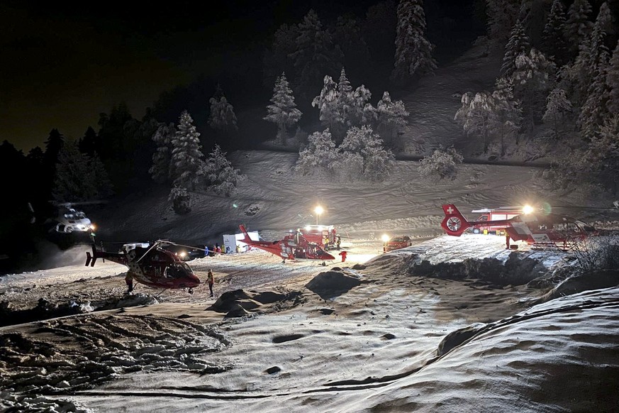 Le Valais est sous le choc: six randonneurs ont disparu à ski ce week-end à la Tête-Blanche, entre Zermatt et Arolla. Récit.