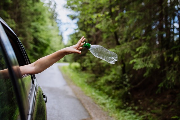 Auto Müll Car Littering Umweltverschmutzung