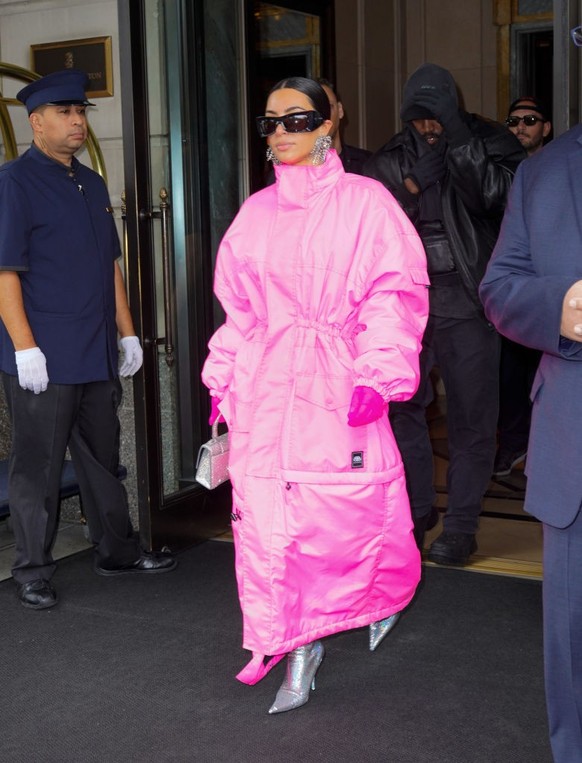 NEW YORK, NEW YORK - OCTOBER 09: Kanye West and Kim Kardashian head out of their hotel on October 09, 2021 in New York City. (Photo by Gotham/GC Images)