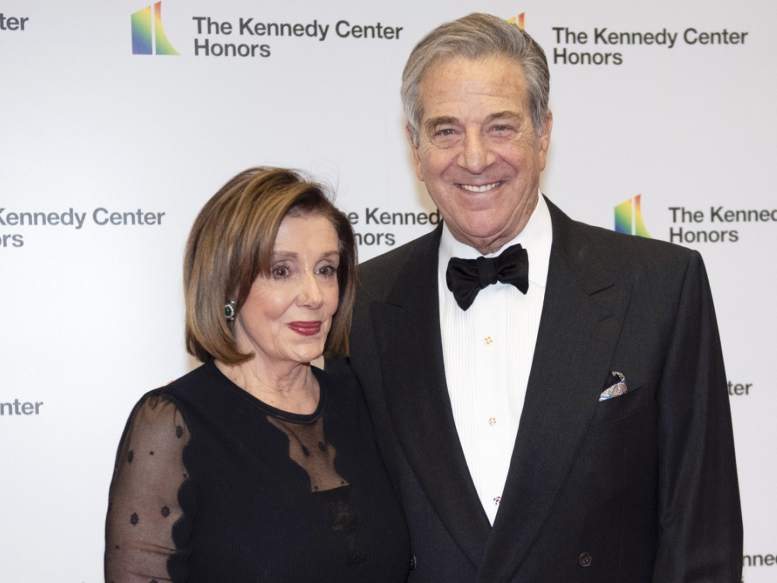 Nancy Pelosi (avec son mari ci-dessus) s&#039;est exprim
