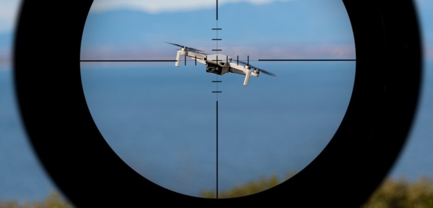 Record de vols de drones signalés en Suisse: voici ce que prépare l'armée