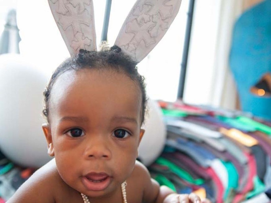 Le fils de Rihanna et Travis Scott, RZA Athelston Mayers, célébrant la fête de Pâques, en avril 2023.