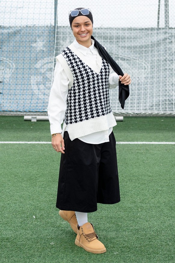 En France, Imane Touriss n’était même pas autorisée à porter un foulard à l’entraînement.