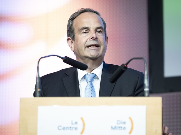 Selon Gerhard Pfister, le Suisse doit obtenir aupr�s de l&#039;UE une clause de sauvegarde migratoire, limit�e dans le temps, � certaines r�gions et � certaines branches, lorsque l&#039;immigration en ...