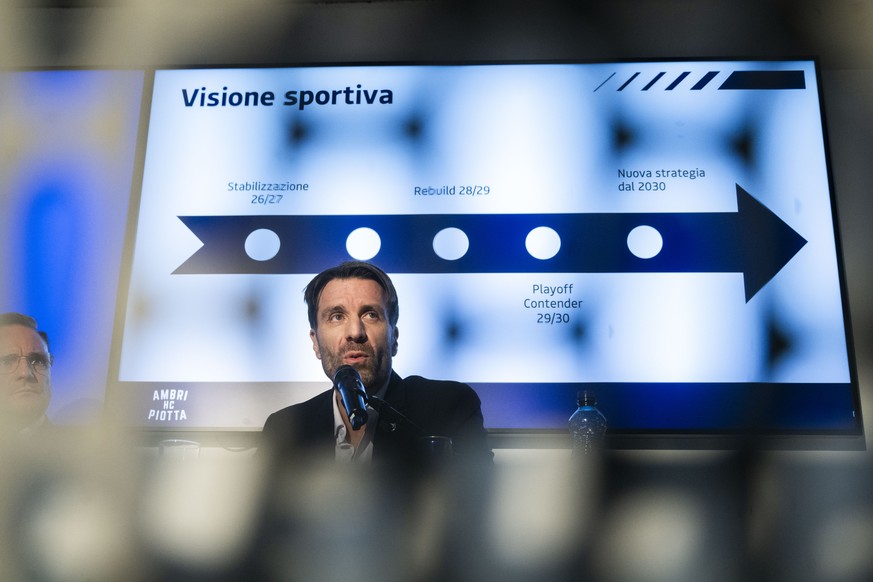A moment during the presentation of the new Sports Director of HC Ambri Piotta, Lars Weibel, at the ice stadium Gottardo Arena in Ambri Switzerland, Saturday, January 17, 2026. .(KEYSTONE/ Ti-Press/ S ...