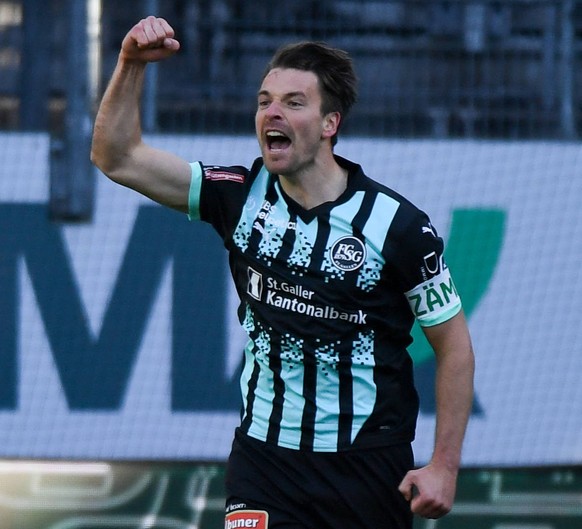 Fussball Super League, 2024 / 25, Runde 20, 26.1.25, FC St.Gallen vs, Lausanne Kybunpark St.Gallen, Jubelnder FC St.Gallen Lukas Görtler zum 1:1 *** Football Super League, 2024 25, Round 20, 26 1 25,  ...