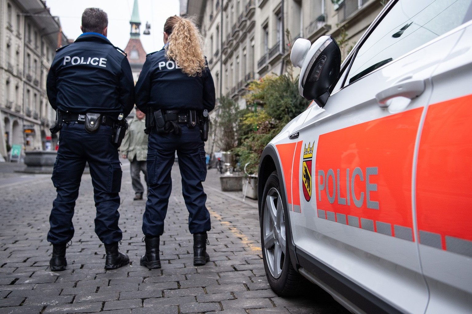 La police a arrêté le suspect qui aurait tué un homme dans la nuit de samedi à dimanche à Niederbipp (BE)