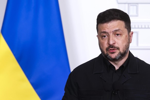 epa12892029 Ukraine's President Volodymyr Zelensky attends a joint press conference with Italy's prime minister during their meeting at Palazzo Chigi in Rome, Italy, 15 April 2026. EPA/ANGEL ...