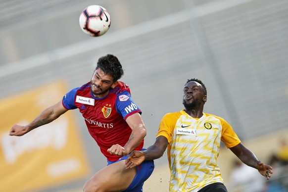 Ici, sous les couleurs de Meyrin, en Coupe de Suisse face au FC Bâle.