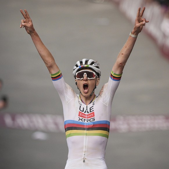 Tadej Pogacar a une fois de plus levé les bras dans les rues de Sienne (archives).