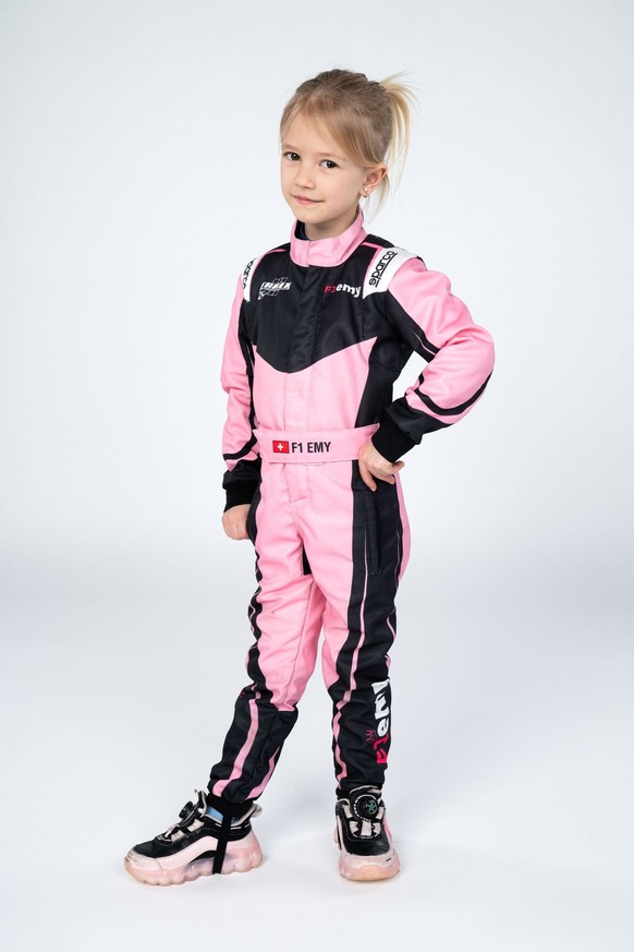 «Emy» arbore un drapeau suisse sur sa combinaison.