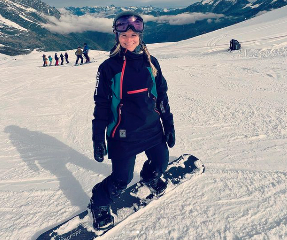 Après sa lourde opération, Romy Tschopp compte bien remonter sur sa planche.