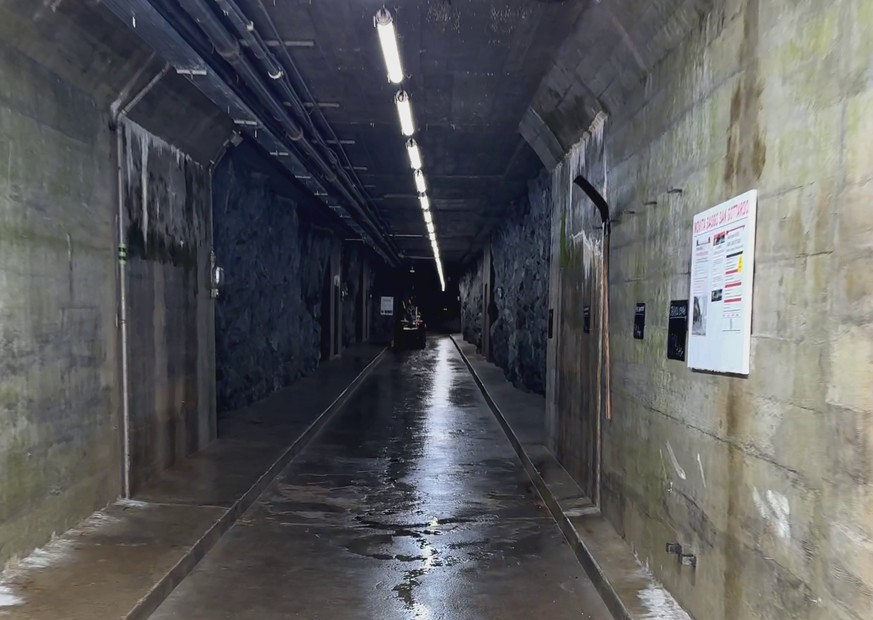Le chemin vers l’intérieur de la forteresse.