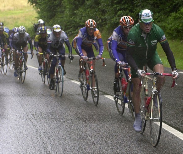15 Jul 2001: Stuart O&#039;&#039;Grady of Australia and riding for Credit Agricole, right, and Erik Dekker from the Netherlands and riding for Rabobank, second from right, spent the day in a breakaway ...
