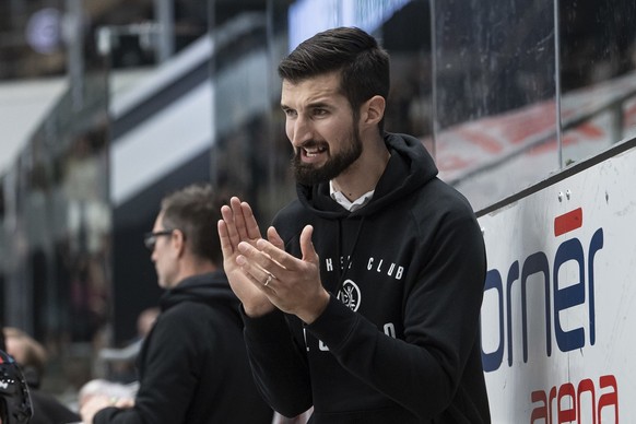 Lugano&#039;s new Head Coach, U20 coach Luca Gianinazzi, during the preliminary round game of the National League 2022/23 between HC Lugano and HC Davos at the ice stadium Corner Arena, Saturday, Octo ...