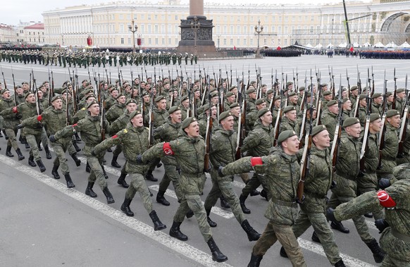 epa09928531 Russian military cadets march during a rehearsal for the Victory Day parade in St. Petersburg, Russia, 05 May 2022. The military parade marking the 77th anniversary of the victory over Naz ...