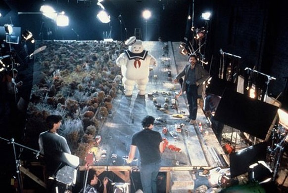 One of the best Behind The Scenes, Ghostbusters 1984

https://www.reddit.com/r/Moviesinthemaking/comments/x8g13q/one_of_the_best_behind_the_scenes_ghostbusters/