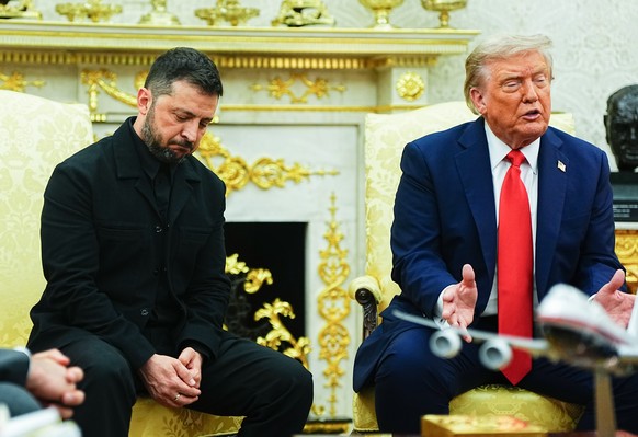 epa12308553 United States President Donald J Trump (R) meets President of Ukraine Volodymyr Zelensky (L) in the Oval Office of the White House in Washington, DC, USA, 18 August 2025. European Leaders  ...