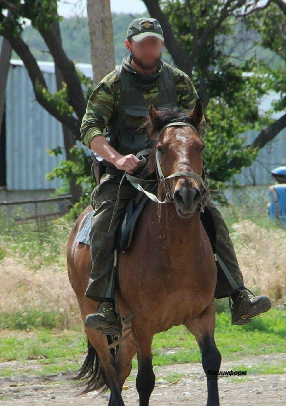 Un cavalier russe en Ukraine.