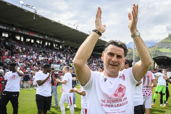 L&#039;entraineur Didier Tholot (SIO) celebre a la fin la rencontre de football de Challenge League entre FC Sion, SIO, et FC Schaffhouse, FCS, ce lundi 20 mai 2024 au stade de Tourbillon a Sion. Le F ...