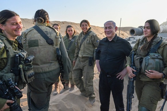 November 13, 2023, Gaza Border, Israel: Israeli Prime Minister BENJAMIN NETANYAHU visits the southern border with the Gaza Strip hosted by the men and women soldiers of the IDF Caracal Battalion. Neta ...