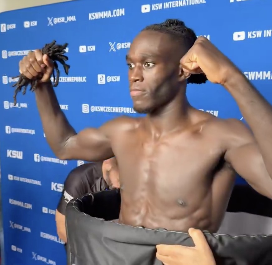 Amaury Wako Zabo et sa mèche en moins.
