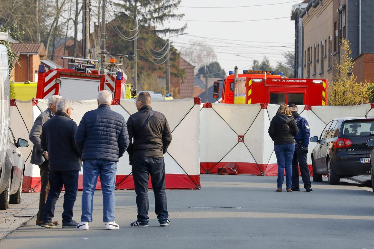 Quatre personnes ont perdu la vie ce matin, car une voiture a percuté un groupe présent au carnaval de la ville de la Louvière en Belgique.