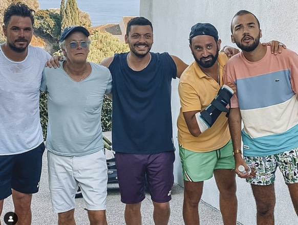 Avec Franck Dubosc, Kev Adams, Cyril Hanouna et Olivio Ordonez (de Bigflo et Oli) en vacances dans le sud de la France.