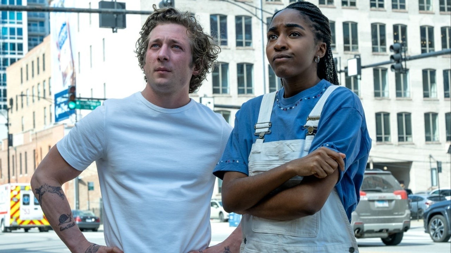 Carmy (Jeremy Allen White) et Sidney (Ayo Edebiri), les nouveaux chefs du restaurant The Bear.