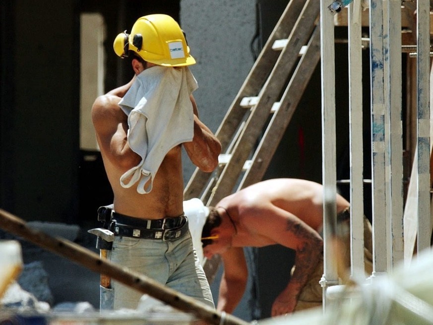 En cas de canicule, le travail sur les chantiers doit être interrompu ou reporté. C&#039;est ce que demandent 20&#039;000 ouvriers du bâtiment dans une pétition. (archives)