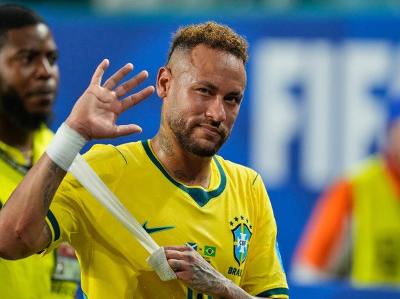 Le no 10 Neymar est entré en fin de match contre l'Ecosse.