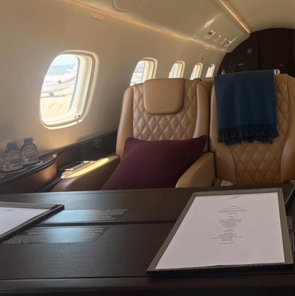 Justin Bieber semble être arrivé mardi à Genève à bord de son jet privé.